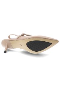 Czółenka damskie S.Barski, cholewka ze skóry naturalnej licowej elegancki fason slingback smukły obcas, beżowe, CR61-3046. Kolor: beżowy. Materiał: skóra. Szerokość cholewki: normalna. Obcas: na obcasie. Styl: elegancki. Wysokość obcasa: średni #2