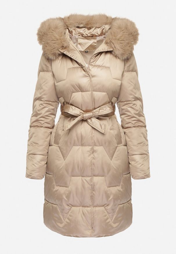 Born2be - Beżowa Pikowana Kurtka o Długim Kroju Ozdobiona Paskiem i Odpinanym Futerkiem Milirra. Okazja: na spacer. Kolor: brązowy. Materiał: futro. Długość: długie. Wzór: aplikacja. Styl: elegancki, wizytowy
