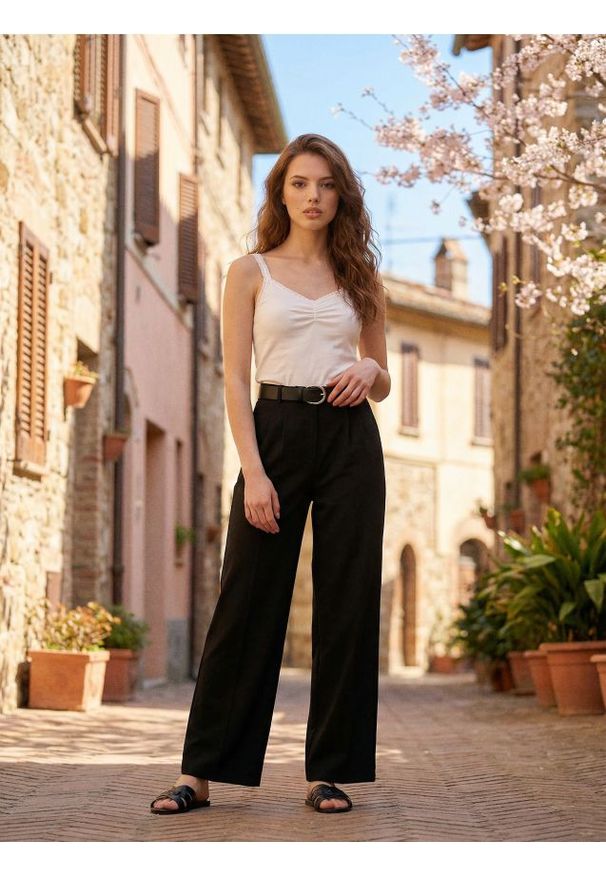 Sinsay - Bawełniany top na ramiączkach - kremowy. Kolor: kremowy. Materiał: bawełna. Długość rękawa: na ramiączkach