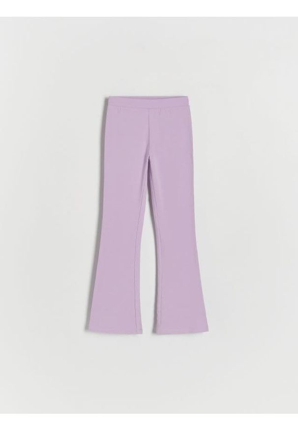 Reserved - Bawełniane spodnie flare - lawendowy. Kolor: fioletowy. Materiał: bawełna