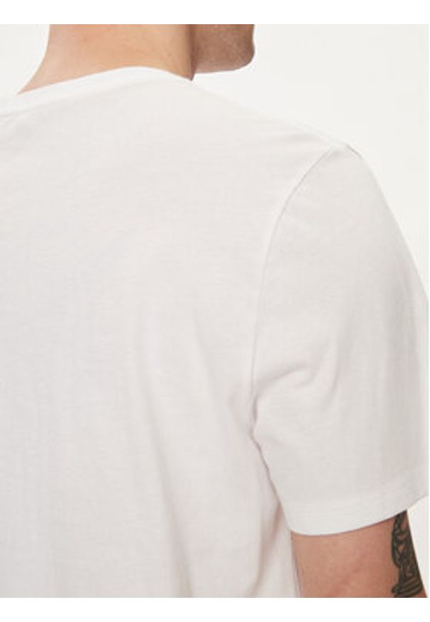 GAP - Gap T-Shirt 471777-08 Biały Regular Fit. Kolor: biały. Materiał: bawełna