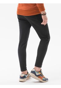 Ombre Clothing - Spodnie męskie jeansowe o kroju SLIM FIT P1058 - czarne - XXL. Okazja: na co dzień. Kolor: czarny. Materiał: jeans. Wzór: gładki. Styl: casual, sportowy, elegancki