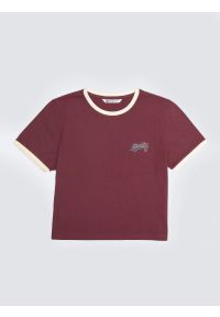 Big-Star - Koszulka dziewczęca z kontrastowym wykoŅczeniem bordowa Kola 604. Okazja: na uczelnię. Kolor: czerwony. Materiał: dzianina, bawełna, jeans. Wzór: nadruk. Styl: młodzieżowy #2