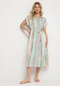 Born2be - Niebieska Sukienka z Wiskozy o Koszulowym Kroju z Wiązanym Paskiem Iffira. Okazja: na co dzień, na spotkanie biznesowe. Typ kołnierza: kołnierzyk klasyczny. Kolor: niebieski. Materiał: wiskoza. Typ sukienki: koszulowe. Styl: casual, biznesowy, elegancki, klasyczny #1