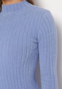 Born2be - Niebieski Wełniany Sweter Prążkowany z Długim Włosiem Aryndra. Kolor: niebieski. Materiał: wełna, prążkowany. Długość rękawa: długi rękaw. Długość: długie #4