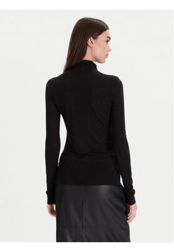 Calvin Klein Sweter LV044D239G Czarny Slim Fit. Kolor: czarny. Materiał: lyocell, wełna