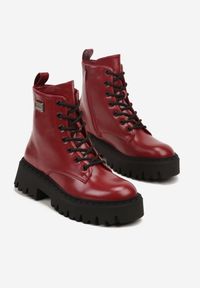 Born2be - Czerwone Klasyczne Botki Workery z Aplikacją przy Cholewce Alerhia. Okazja: na co dzień. Kolor: czerwony. Materiał: jeans, skóra. Szerokość cholewki: normalna. Wzór: aplikacja. Styl: klasyczny