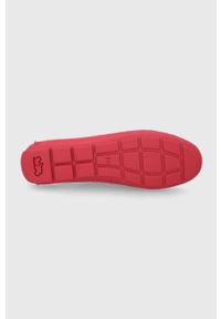 Coach mokasyny skórzane Marley Leather damskie kolor czerwony na płaskim obcasie. Nosek buta: okrągły. Kolor: czerwony. Materiał: skóra. Wzór: gładki. Obcas: na obcasie. Wysokość obcasa: niski