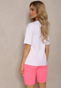 Renee - Różowo-Biały Komplet 2-Częściowy Koszulka z Ozdobnym Nadrukiem i Elastyczne Kolarki High Waist Vannesa. Kolor: różowy. Materiał: tkanina. Wzór: nadruk #4