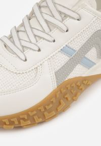 Born2be - Białe Sneakersy z Abstrakcyjną Podeszwą z Tłoczeniem i Ozdobnymi Paskami Emaliane. Okazja: na co dzień. Zapięcie: pasek. Kolor: biały #7