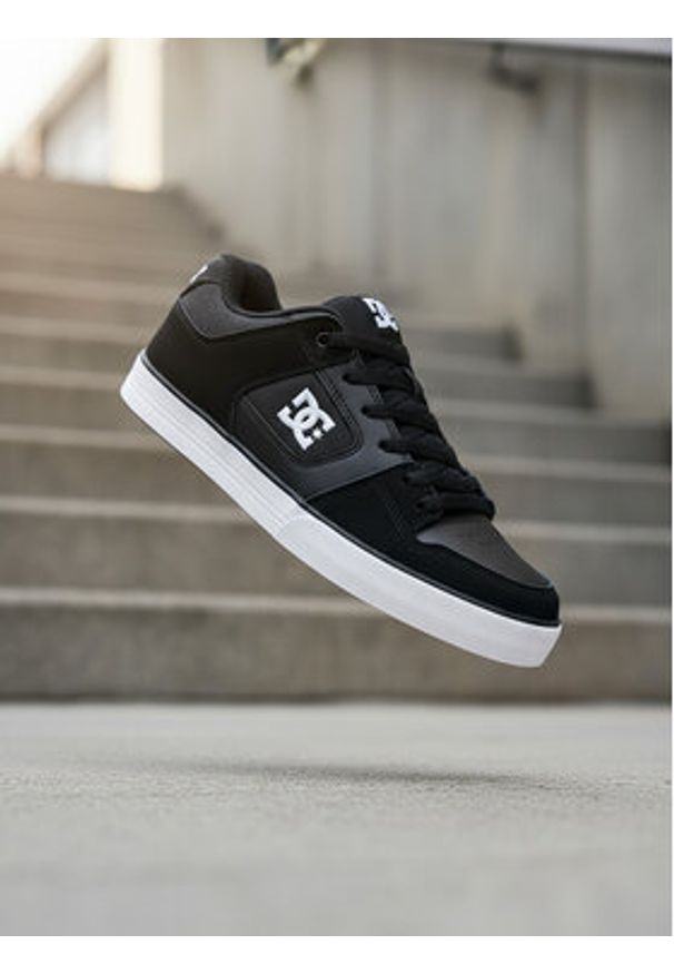 DC Shoes Sneakersy EO-PURE DC01782006 Czarny. Kolor: czarny. Materiał: nubuk, skóra
