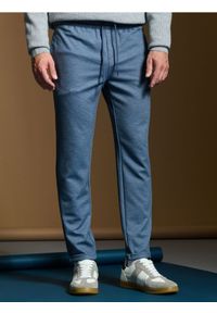 Sinsay - Spodnie jogger slim fit - granatowy. Kolor: niebieski. Długość: długie