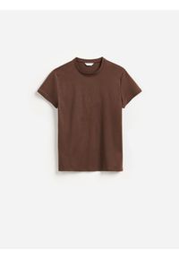 Reserved - Bawełniany t-shirt slim fit - brązowy. Kolor: brązowy. Materiał: bawełna