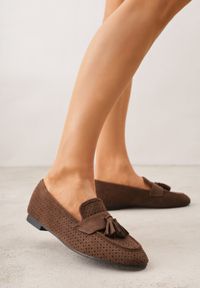 Born2be - Brązowe Mokasyny z Imitacji Zamszu z Ozdobną Perforacją i Frędzlami Yenone. Okazja: na co dzień, na spotkanie biznesowe, do pracy. Kolor: brązowy. Materiał: zamsz. Styl: casual, biznesowy, klasyczny #8