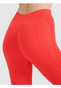 4f - 4F Legginsy treningowe bezszwowe damskie - czerwone M/L. Stan: podwyższony. Kolor: czerwony. Materiał: dzianina, włókno, syntetyk, materiał, elastan. Wzór: gładki, ze splotem, jednolity. Sport: fitness