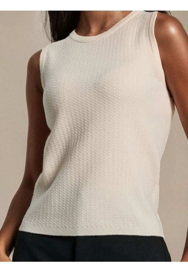 Sinsay - Strukturalna bluzka bez rękawów - kremowy. Kolor: kremowy. Długość rękawa: bez rękawów