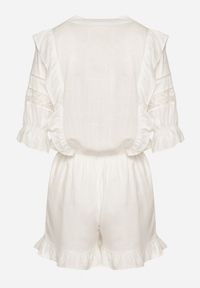 Born2be - Biały Kombinezon z Lnu i Wiskozy w Stylu Boho z Falbankami i Koronką Linalisse. Okazja: na co dzień. Kolor: biały. Materiał: wiskoza, len, koronka. Wzór: koronka. Styl: boho #3