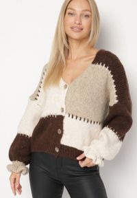 Born2be - Brązowy Patchworkowy Kardigan Oversize na Guziki z Falbanką na Rękawach i Wełną Atevita. Kolor: brązowy. Materiał: wełna. Sezon: zima. Styl: klasyczny #5