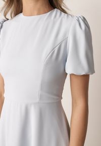 Born2be - Niebieska Elegancka Sukienka VICES o Rozkloszowanym Kroju z Krótkim Rękawem Aezith. Okazja: na komunię, na wesele, na ślub cywilny. Kolor: niebieski. Długość rękawa: krótki rękaw. Typ sukienki: proste, rozkloszowane. Styl: elegancki #8