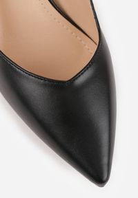 Born2be - Czarne Czółenka Oaraneh. Zapięcie: bez zapięcia. Kolor: czarny. Wzór: jednolity. Obcas: na obcasie. Styl: elegancki. Wysokość obcasa: średni #2