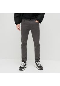 Reserved - Spodnie super slim fit - Szary. Kolor: szary #1