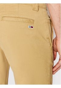 Tommy Jeans Chinosy Scanton DM0DM09595 Brązowy Slim Fit. Kolor: brązowy. Materiał: bawełna #3