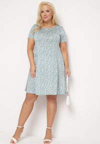 Born2be - Zielona Sukienka w Drobne Kwiatki z Krótkim Rękawem z Wiskozy Cilarnid. Kolor: zielony. Materiał: wiskoza. Długość rękawa: krótki rękaw. Wzór: kwiaty #5