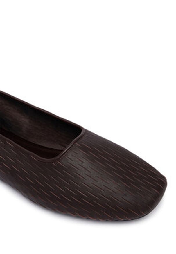 Calvin Klein Baleriny Oblique Ballerina Cut Lth HW0HW03033 Bordowy. Kolor: czerwony. Materiał: skóra
