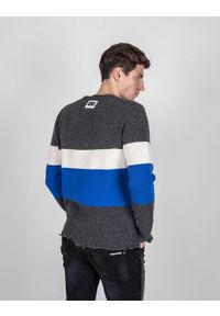 Les Hommes Sweter | UHK105-643U | Round Neck Sweater Breast Stripes | Mężczyzna | Biały, Niebieski, Szary. Okazja: na co dzień. Kolor: niebieski, biały, wielokolorowy, szary. Materiał: wełna. Styl: casual #7