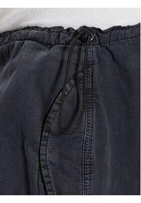 BDG Urban Outfitters Spodnie materiałowe 76522192 Czarny Baggy Fit. Kolor: czarny. Materiał: materiał, bawełna