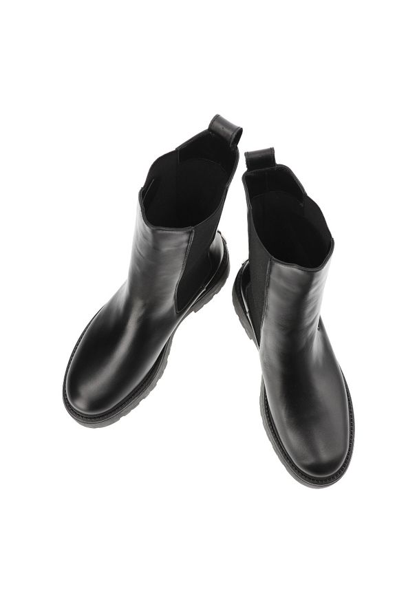 Czarne Botki Carinii Stylowe Wsuwane Workery Damskie. Okazja: na co dzień. Zapięcie: bez zapięcia. Kolor: czarny. Materiał: skóra. Styl: elegancki