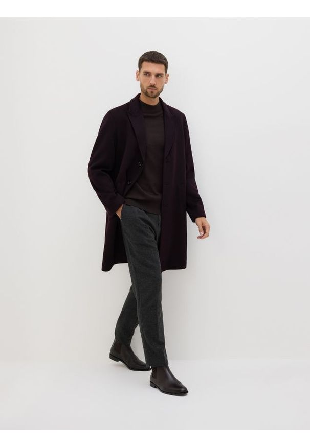 Reserved - Długi płaszcz z wełną - mahoniowy. Kolor: brązowy. Materiał: wełna. Długość: długie