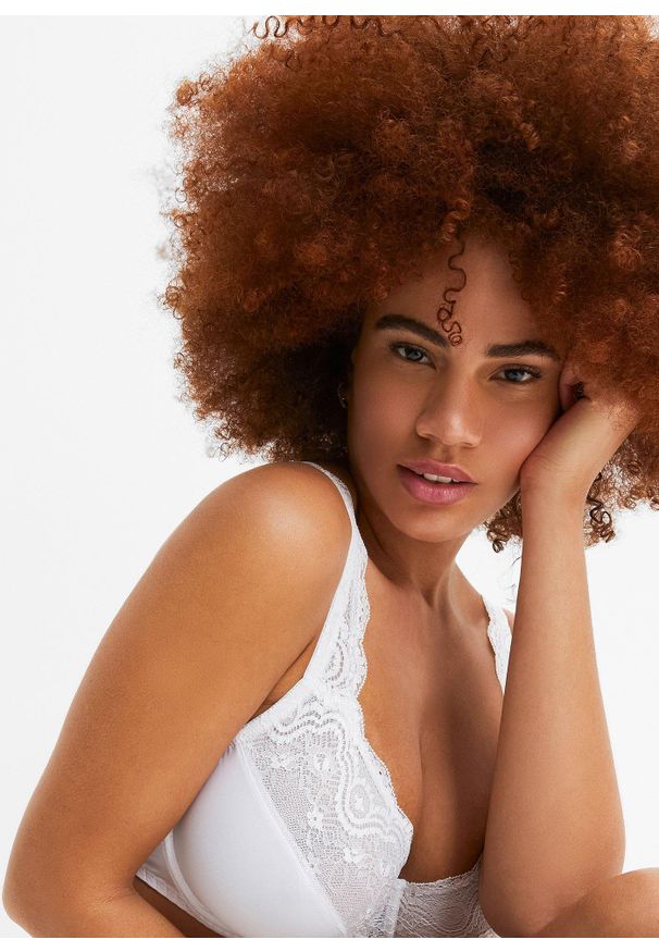 bonprix - Biustonosz na fiszbinach z delikatną koronką (2 szt.). Kolor: czarny. Materiał: koronka. Wzór: aplikacja, koronka