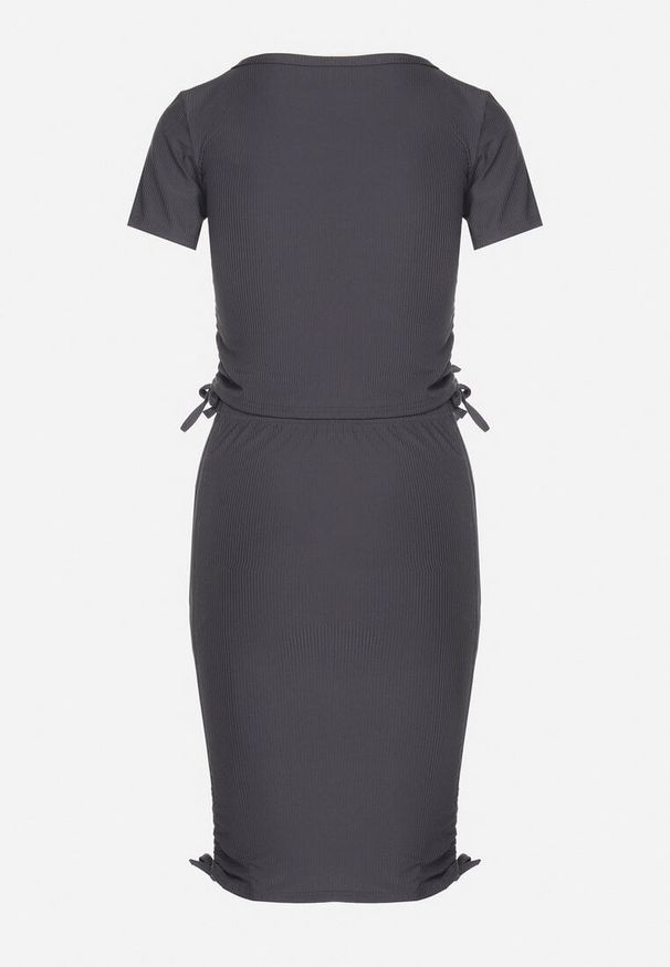 Born2be - Ciemnoszary Komplet z Bawełną Bluzka i Spódnica ze Ściągaczami Lunakira. Kolor: szary. Materiał: bawełna