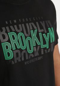 Born2be - Czarny T-shirt Bawełniany z Napisem Sunviera. Okazja: na co dzień. Kolor: czarny. Materiał: bawełna. Wzór: napisy. Styl: casual #3