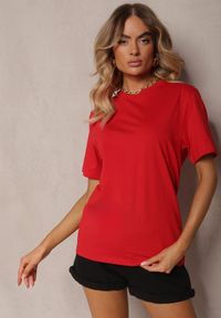 Renee - Czerwona Bawełniana Koszulka bez Zdobień Rakilda. Okazja: na co dzień. Kolor: czerwony. Materiał: bawełna. Długość rękawa: krótki rękaw. Długość: krótkie. Wzór: aplikacja. Styl: casual #1
