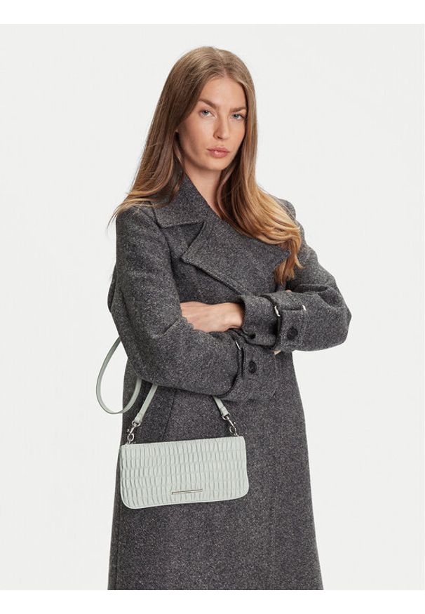 Calvin Klein Jeans Torebka Rouched Zip Top Bag LV04K3090G Szary. Kolor: szary. Materiał: skórzane