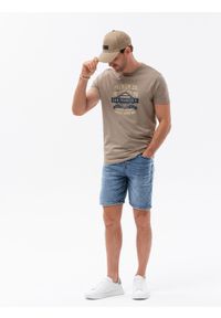 Ombre Clothing - T-shirt męski bawełniany z nadrukiem - jasnobrązowy V4 S1732 - XXL. Kolor: brązowy. Materiał: bawełna. Długość rękawa: krótki rękaw. Długość: krótkie. Wzór: nadruk. Styl: klasyczny, elegancki #4