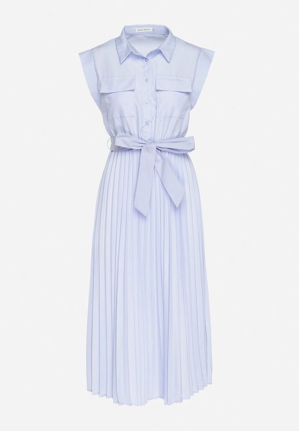 Born2be - Jasnoniebieska Plisowana Sukienka z Bawełną i Paskiem Lireviere. Okazja: na co dzień. Kolor: niebieski. Materiał: bawełna. Styl: elegancki, casual