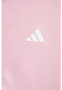 Adidas - adidas bluza dziecięca kolor różowy z kapturem z aplikacją. Typ kołnierza: kaptur. Kolor: różowy. Materiał: włókno, materiał. Długość: długie. Wzór: aplikacja #3