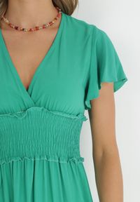 Born2be - Ciemnozielona Kopertowa Sukienka z Wiskozy z Gumką w Pasie Neroni. Kolor: zielony. Materiał: wiskoza. Typ sukienki: kopertowe. Długość: maxi #2