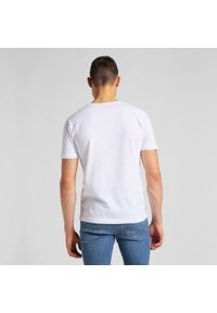 Lee - MĘSKI T-SHIRT LEE SS POSTER TEE WHITE L63EFE12 112114994