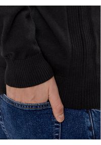 Calvin Klein Jeans Sweter Institutional Essential J30J324974 Czarny Regular Fit. Kolor: czarny. Materiał: bawełna