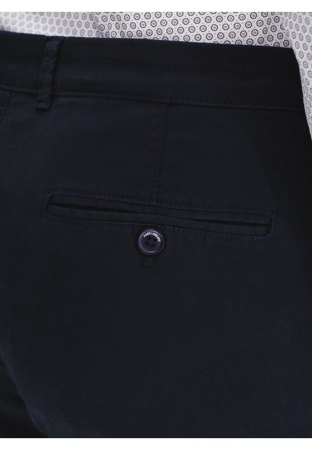 Pako Lorente - PAKO LORENTE – Granatowe spodnie chino. Okazja: na co dzień. Kolor: niebieski. Materiał: bawełna, elastan. Wzór: gładki. Sezon: wiosna. Styl: casual