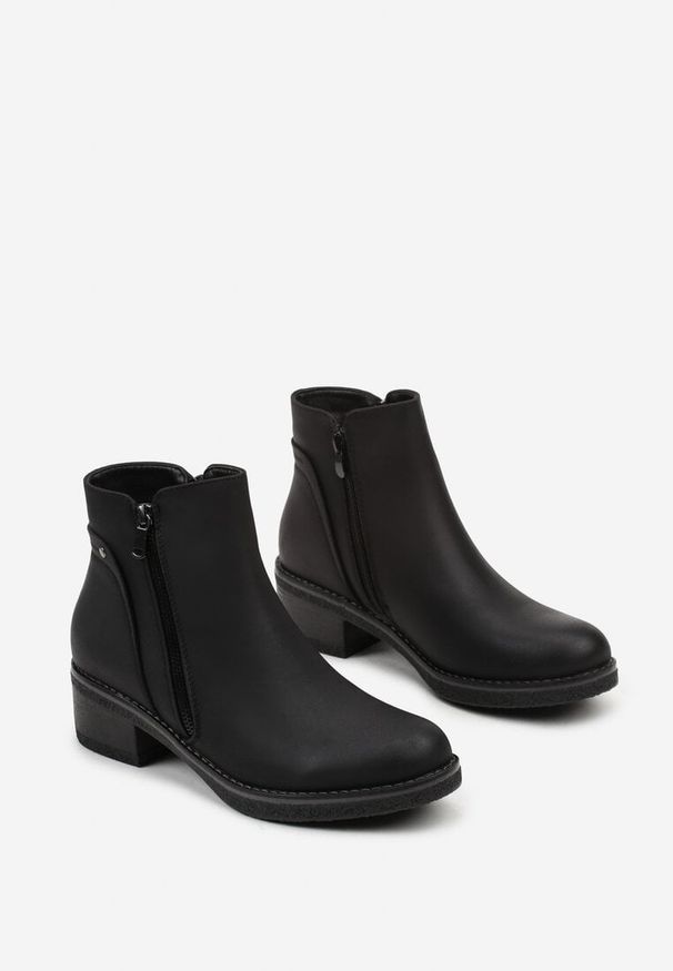 Renee - Czarne Botki z Niską Cholewką z Ozdobnym Suwakiem Ilonela. Okazja: na co dzień. Wysokość cholewki: przed kostkę. Kolor: czarny. Materiał: jeans. Szerokość cholewki: normalna. Obcas: na płaskiej podeszwie. Styl: casual