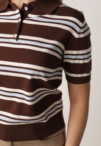 Born2be - Brązowy T-shirt Typu Polo z Wiskozą Ozdobiony Guzikami i Paskami Esefia. Okazja: na co dzień. Typ kołnierza: polo. Kolor: brązowy. Materiał: wiskoza. Wzór: aplikacja. Styl: casual #3