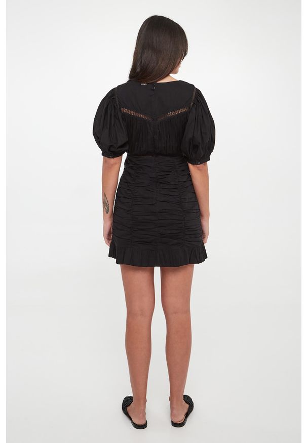 Twinset Milano - Sukienka mini drapowana TWINSET. Długość: mini
