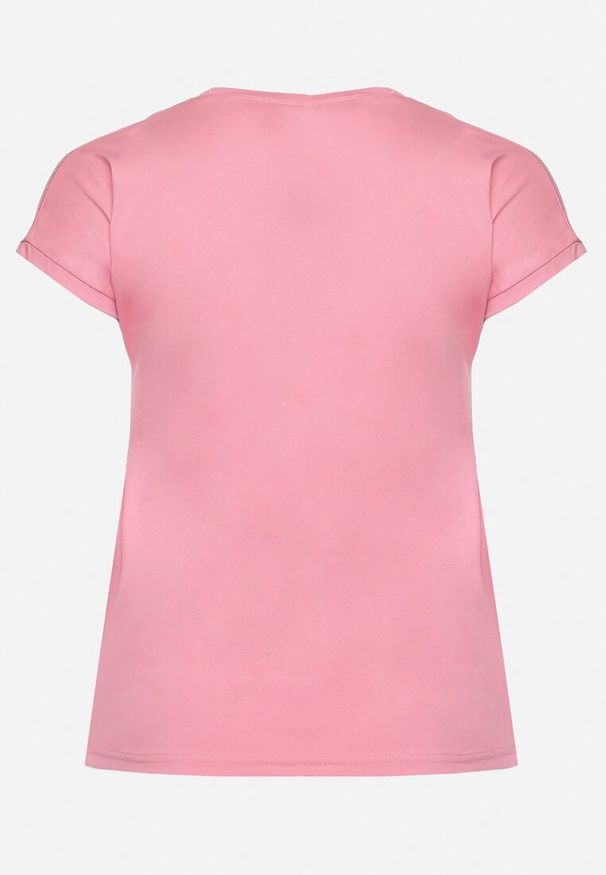 Born2be - Różowa Bluzka T-shirt z Napisem na Przodzie Vanneli. Okazja: na co dzień. Kolor: różowy. Materiał: materiał. Długość rękawa: krótki rękaw. Długość: krótkie. Wzór: napisy. Styl: casual