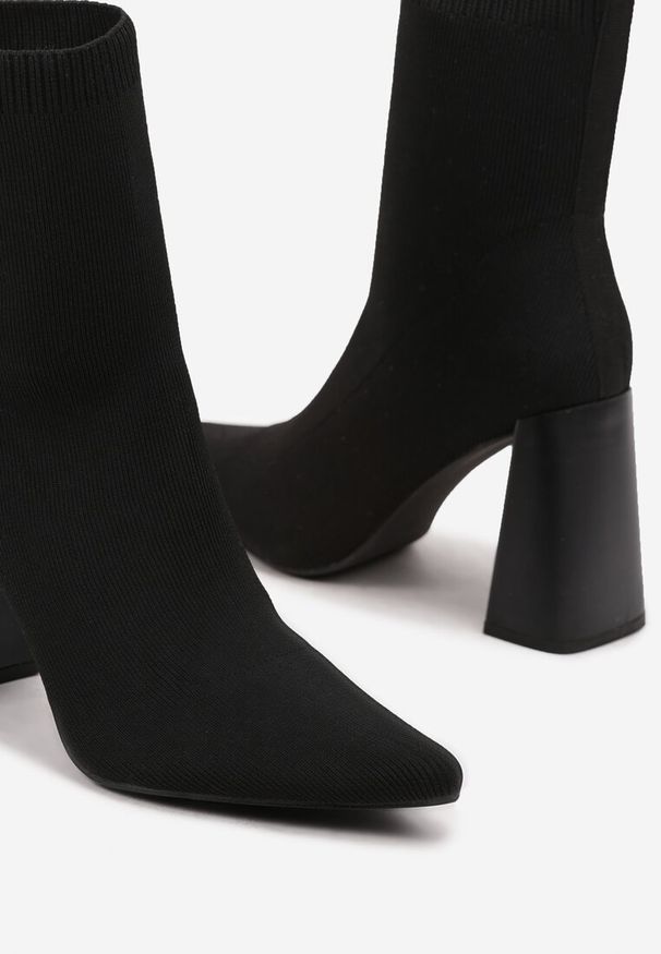 Renee - Czarne Wsuwane Botki na Stożku z Dopasowaną Cholewką Lerinelle. Okazja: na co dzień, do pracy. Zapięcie: bez zapięcia. Kolor: czarny. Szerokość cholewki: normalna. Obcas: na stożku. Styl: casual, elegancki. Wysokość obcasa: średni