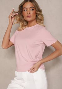 Renee - Różowy Casualowy T-shirt z Wiskozy Arisanda. Okazja: na co dzień. Kolor: różowy. Materiał: wiskoza. Styl: casual